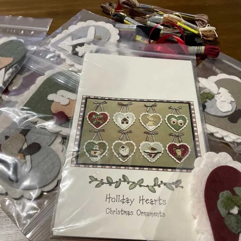 Pre-Cut Wool Blend Felt Holiday Hearts Ornament Kit
