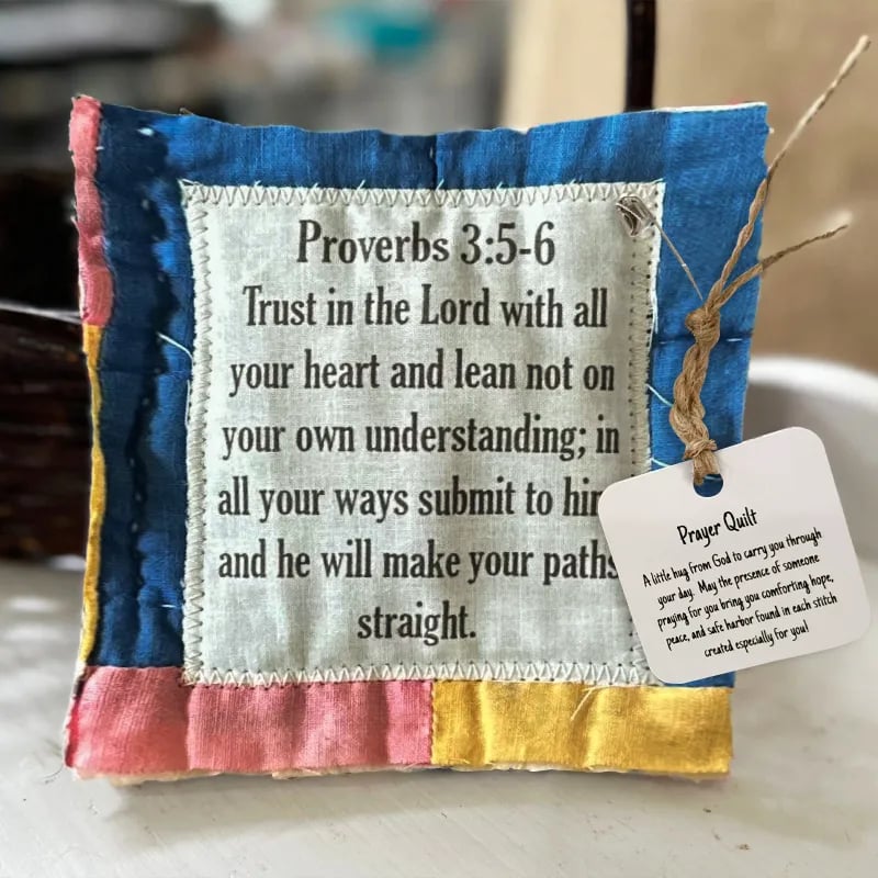 ✝️Best Encouraged And Blessed Gift-Prayer Quilt with cross inside