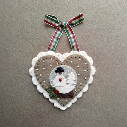 Pre-Cut Wool Blend Felt Holiday Hearts Ornament Kit
